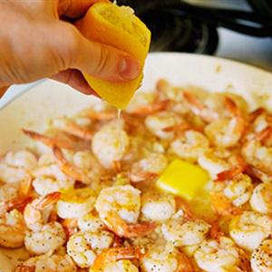 Cách làm tôm xào chua cay