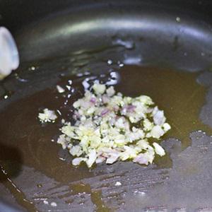 Cách làm tôm xào chua ngọt