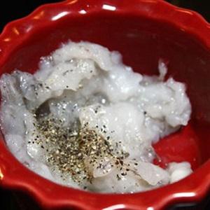 Cách làm tôm xào giá và mướp hương