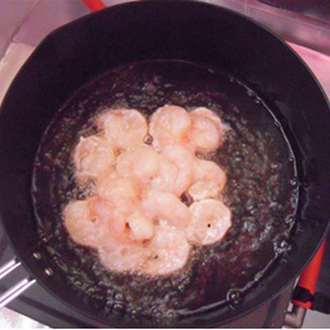 Cách làm tôm xào hạt điều