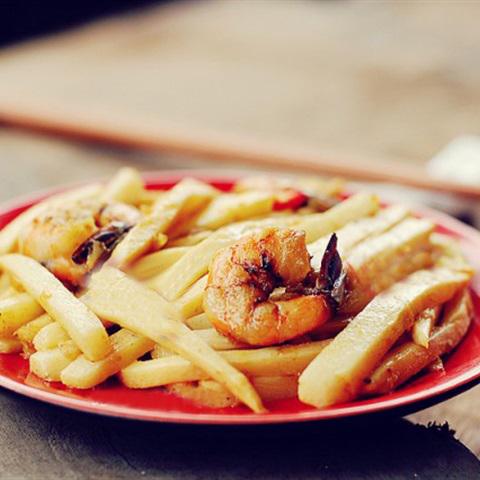 Cách làm tôm xào măng cay