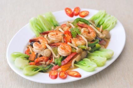 Tôm xào nấm và cải thìa