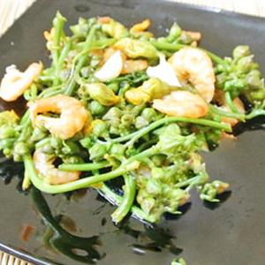 Cách làm tôm xào nụ hoa mướp