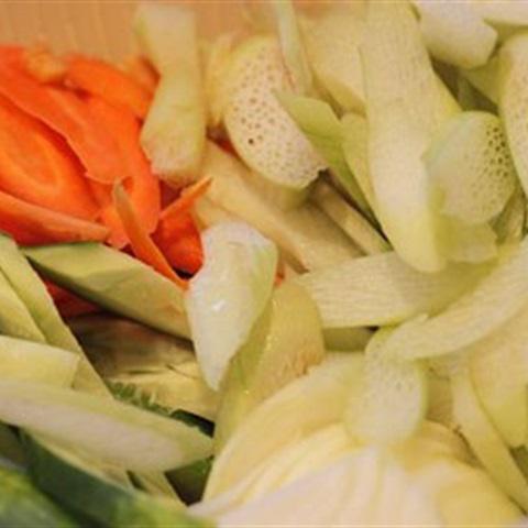 Cách làm tôm xào rau củ