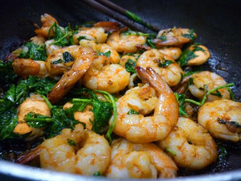 Tôm xào rau răm