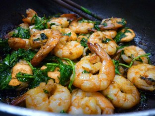 Tôm xào rau răm