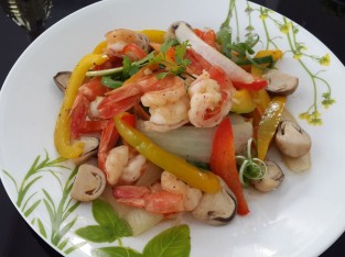 Tôm xào thập cẩm