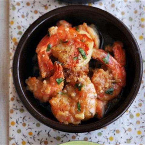Cách làm tôm xào tỏi bơ