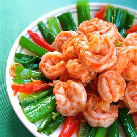 Cách làm tôm xào tỏi tây
