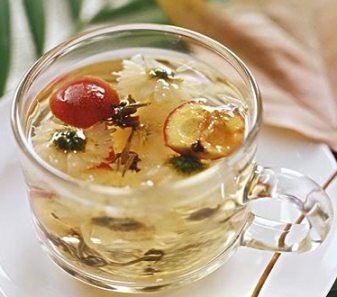 Trà bông cúc quả táo mèo