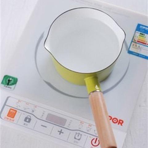 Cách làm trà đào tươi ướp hoa hồng