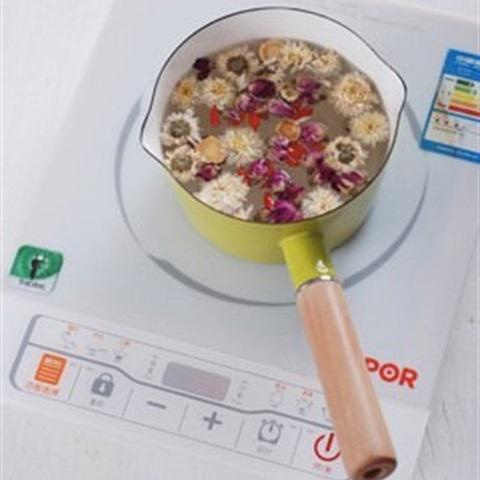 Cách làm trà đào tươi ướp hoa hồng