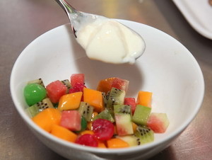 Trái cây sốt sữa chua