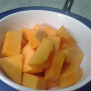 Cách làm trái cây trộn sữa chua