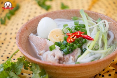 Trái cây tươi chấm sữa chua chocolate quế