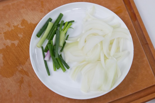 Tráng miệng với táo bọc caramel ngọt lịm hấp dẫn ngay tại  nhà