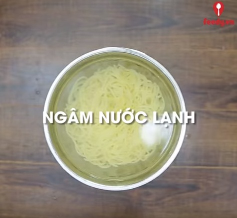 Trở lại tuổi thơ với kem túi nhiều vị siêu ngon