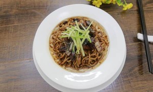 Trở lại tuổi thơ với kem túi nhiều vị siêu ngon