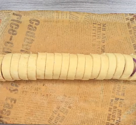 Trổ tài làm bánh gấc đỏ mọng, dẻo thơm siêu hấp dẫn