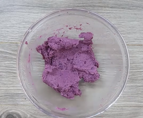 Trổ tài làm bánh gấc đỏ mọng, dẻo thơm siêu hấp dẫn