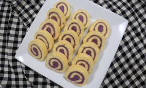 Trổ tài làm bánh gấc đỏ mọng, dẻo thơm siêu hấp dẫn