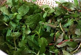 Trổ tài làm cá hấp bia chiêu đãi cả nhà