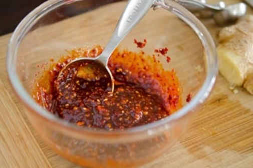 Trổ tài làm ốc xào ngũ vị cay cay, tê tê, ngon không lối thoát