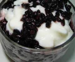 Trổ tài làm sữa chua nếp cẩm đơn giản ngon như nhà hàng