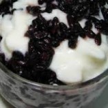 Trổ tài làm sữa chua nếp cẩm đơn giản ngon như nhà hàng