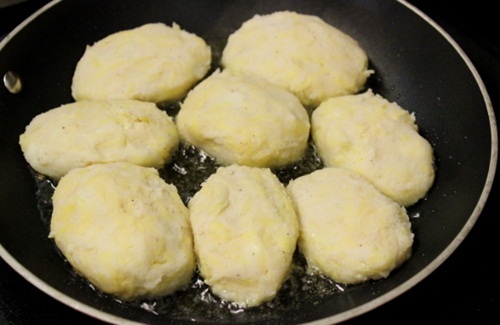 Trổ tài nấu nướng với món thịt heo cuộn phô mai hấp dẫn, thơm ngon