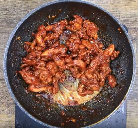 Trứng bọc cơm rang kiểu Thái dễ làm, ngon mắt, đãi no cả nhà