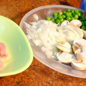 Cách làm trứng bọc cơm