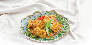 Trứng cá kho nghệ