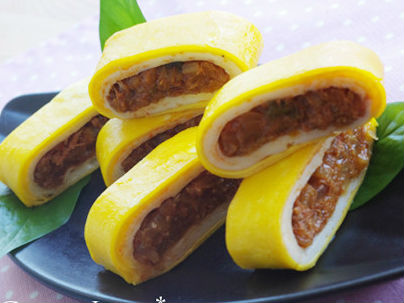 Trứng chiên cuộn kim chi