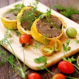 Cách làm trứng chiên cuộn thịt bò