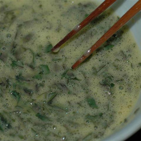 Cách làm trứng chiên lá mơ