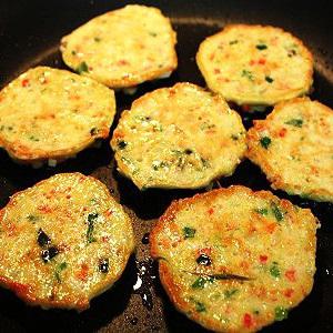 Cách làm trứng chiên mini