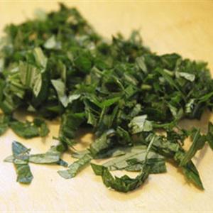 Cách làm trứng chiên ngải cứu