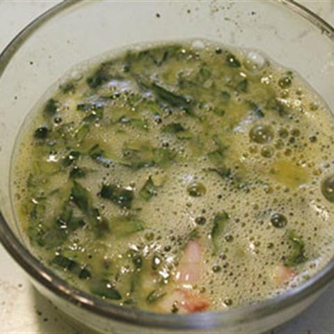 Cách làm trứng chiên ngải cứu