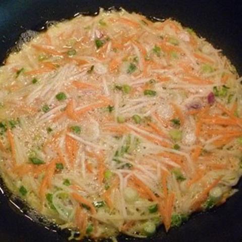 Cách làm trứng chiên rau củ