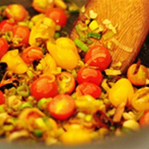 Cách làm trứng chiên sốt cà