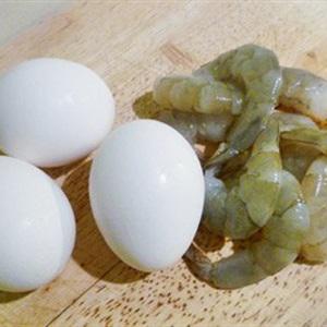 Cách làm trứng chiên tôm tươi