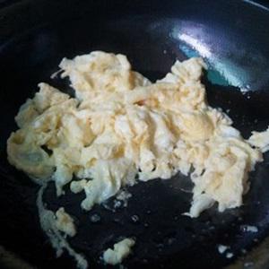 Cách làm trứng chiên tôm