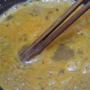 Cách làm trứng chiên trứng cá