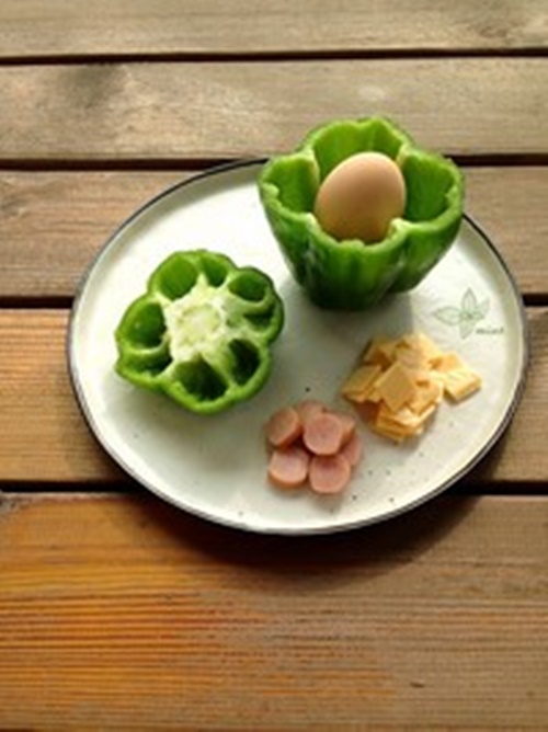 Trứng chiên xúc xích cho bữa sáng mê ly