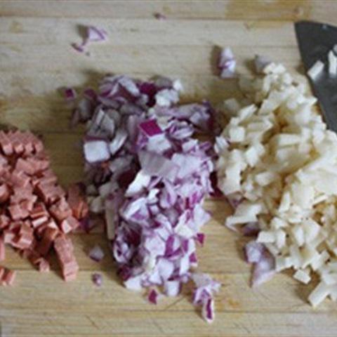 Cách làm trứng chiên xúc xích