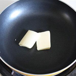 Cách làm trứng chiên xúc xích