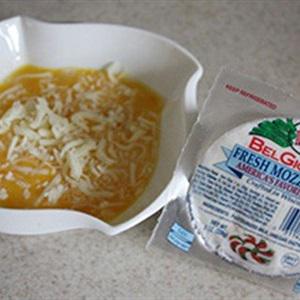 Cách làm trứng chiên xúc xích