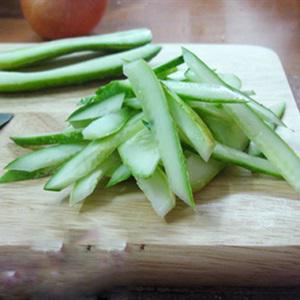 Cách làm trứng cuộn bún