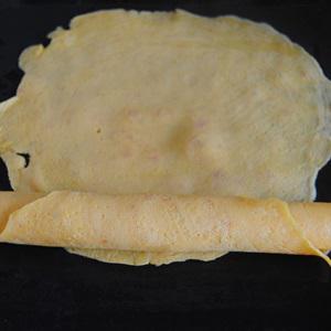 Cách làm trứng cuộn cà chua